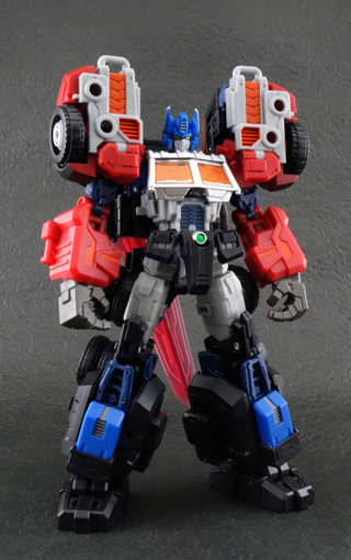 Illustration for article titled Transformers and The Morals of Third Party Products